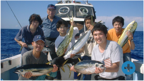 沖釣りの様子